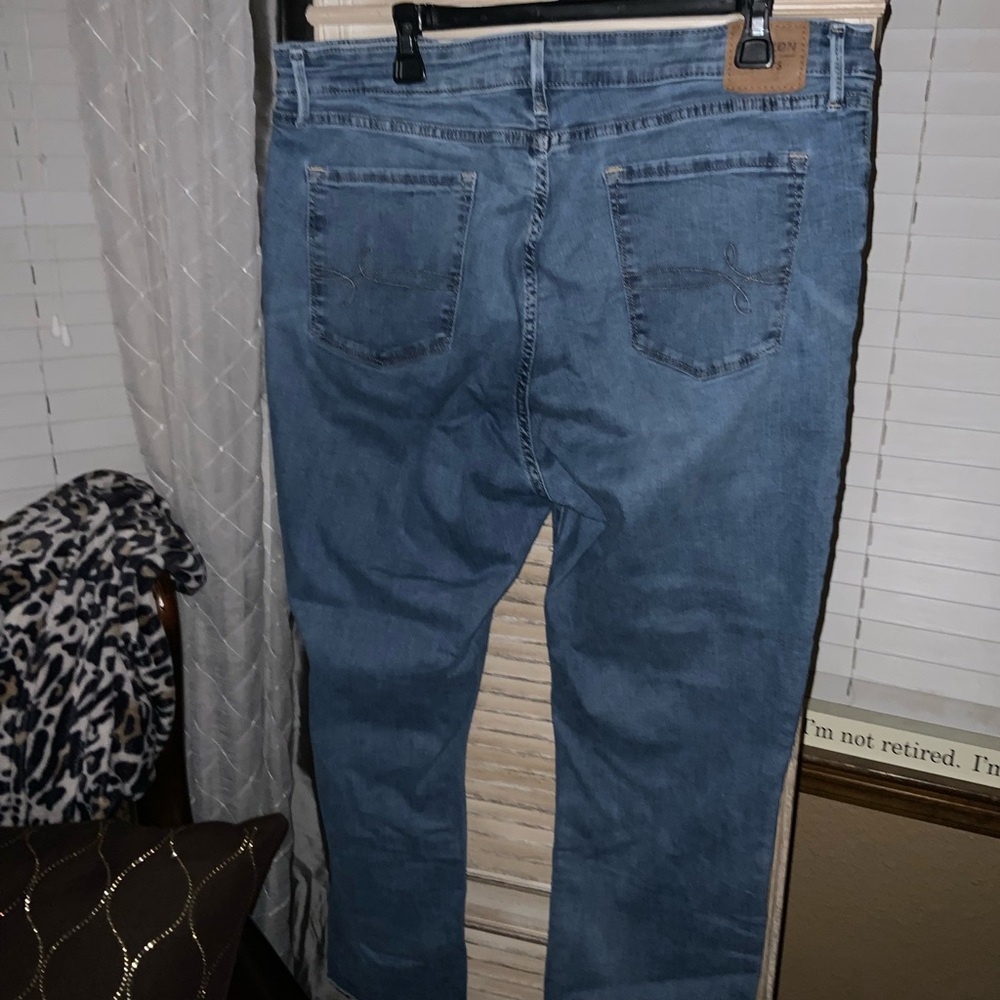 Denizen from Levi’s Distressed High Rise Ankle Straight Blue Denim Jeans - Picture 2 of 4